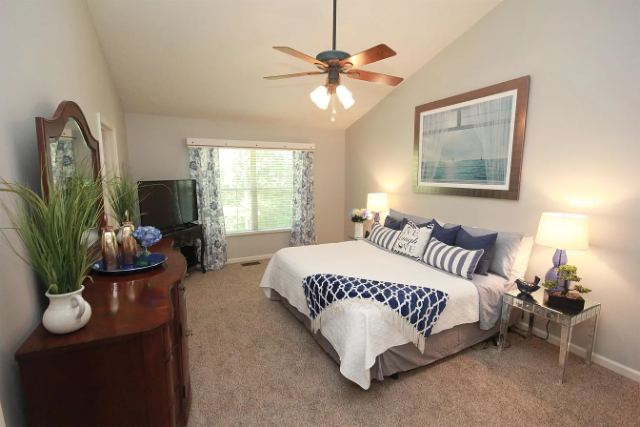 E Harbor Drive photo 24