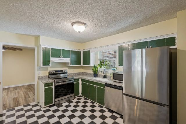 Rockwood Drive photo 20