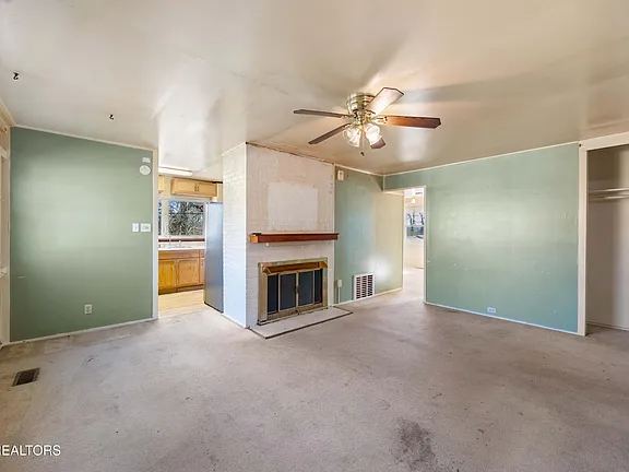 Glendale Lane photo 24