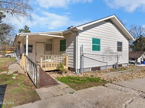 Glendale Lane photo 3