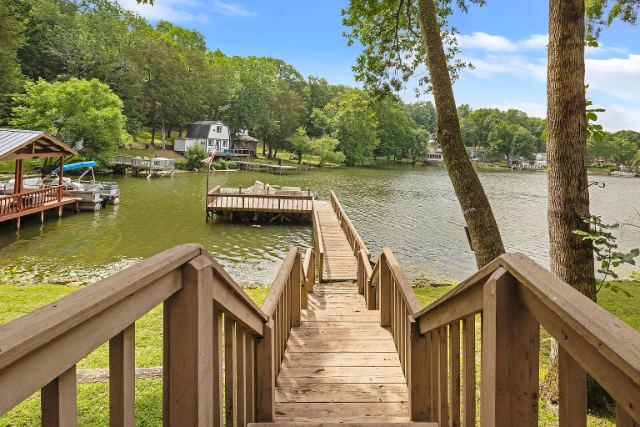 Lake Logan Road photo 18