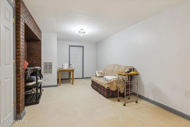 Crescent Drive photo 53