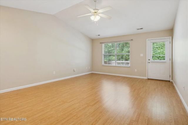 Avery Village Way photo 23