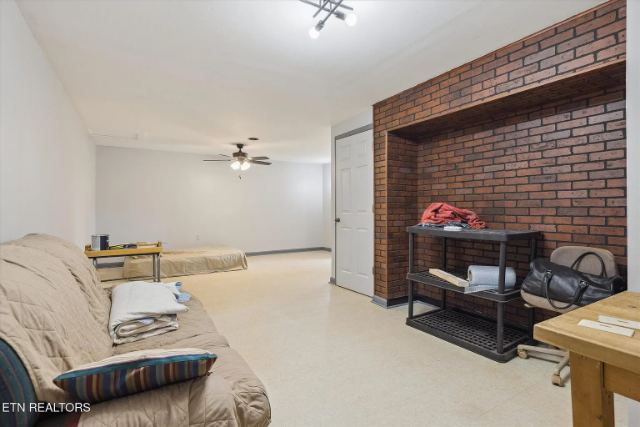 Crescent Drive photo 54
