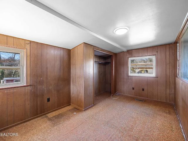 Glendale Lane photo 11