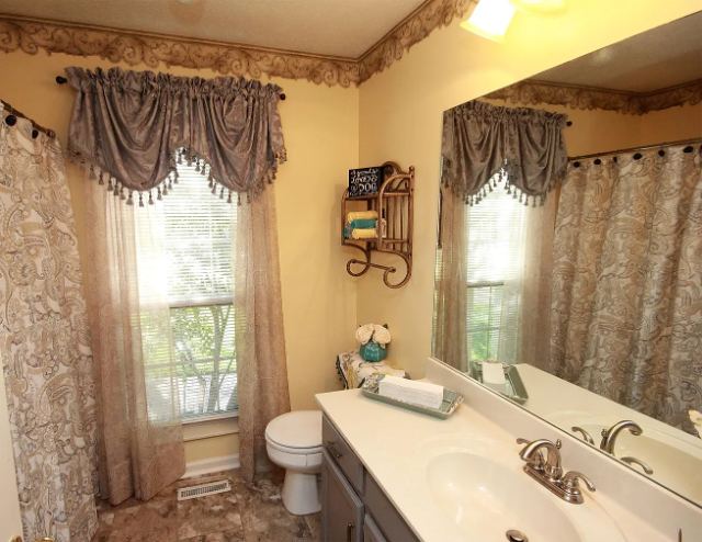 E Harbor Drive photo 11