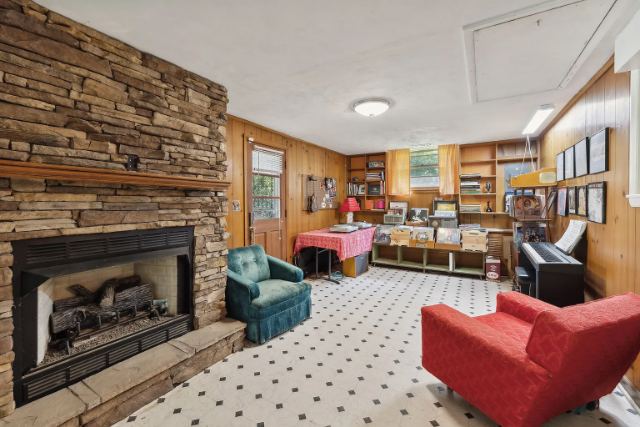 Creekside Drive photo 26