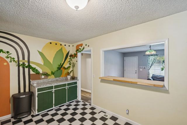 Rockwood Drive photo 3