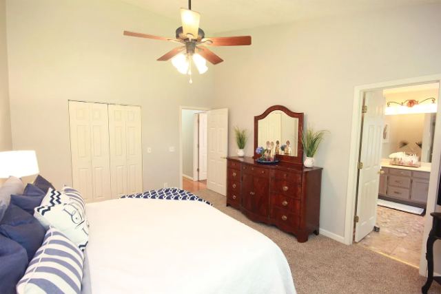 E Harbor Drive photo 19