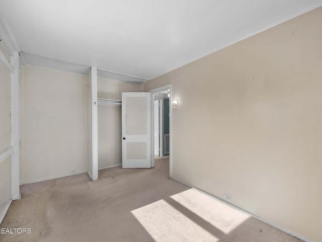 Glendale Lane photo 14