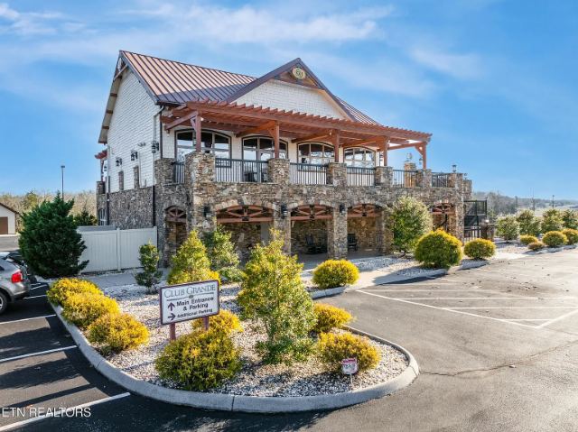 Eagle Ridge Drive photo 22