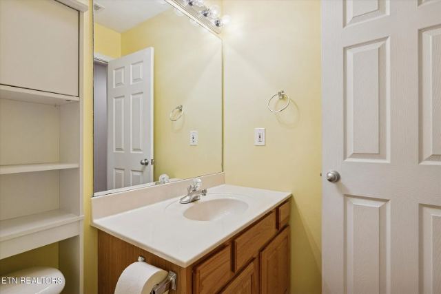 Avery Village Way photo 25