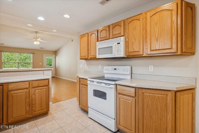 Avery Village Way photo 10