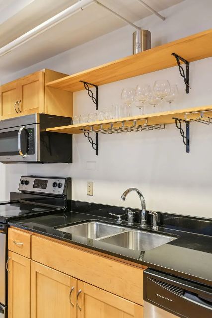 Church St Apt 307 photo 45