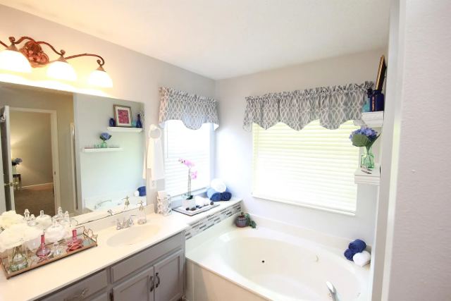 E Harbor Drive photo 21
