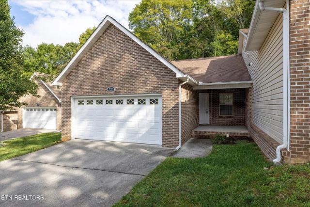 Avery Village Way photo 9