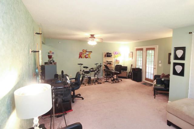 E Harbor Drive photo 22