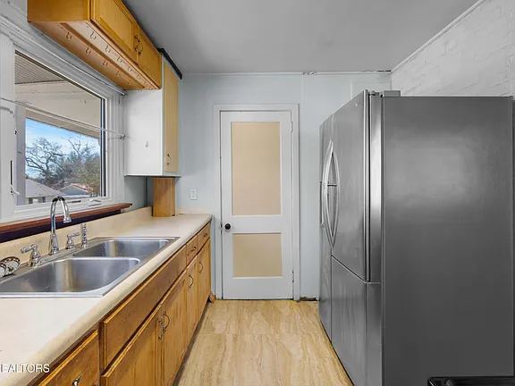 Glendale Lane photo 19