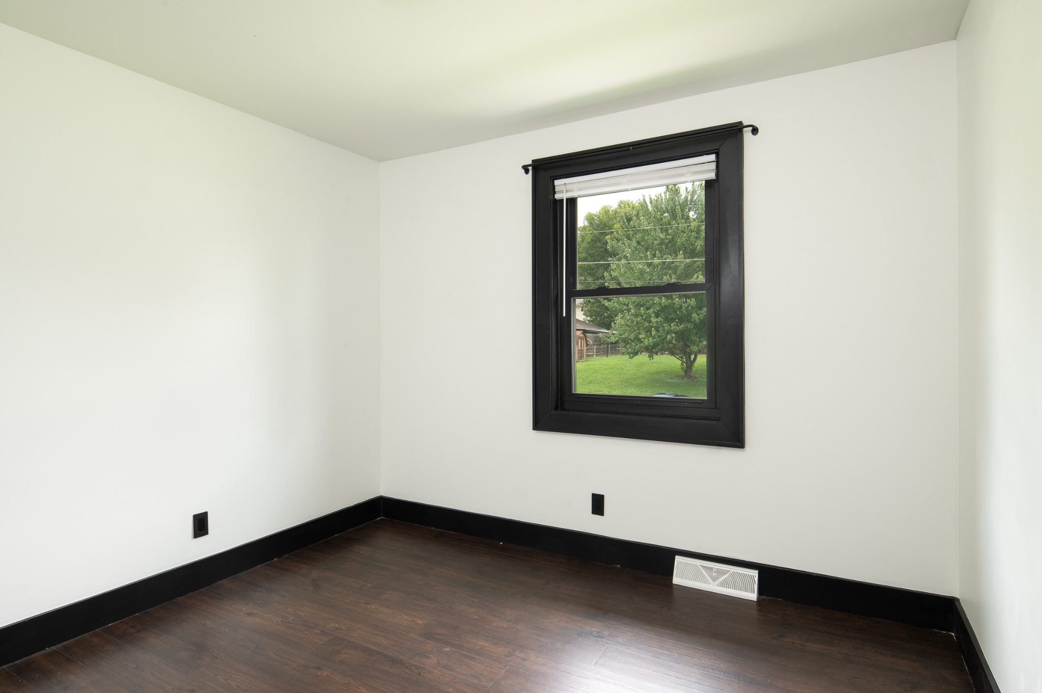 2904 Gordon Place photo 24